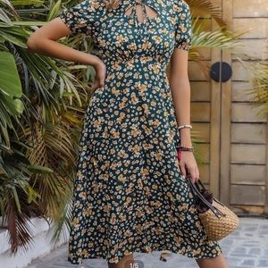 Ditsy Floral Cut Out Detail Dress